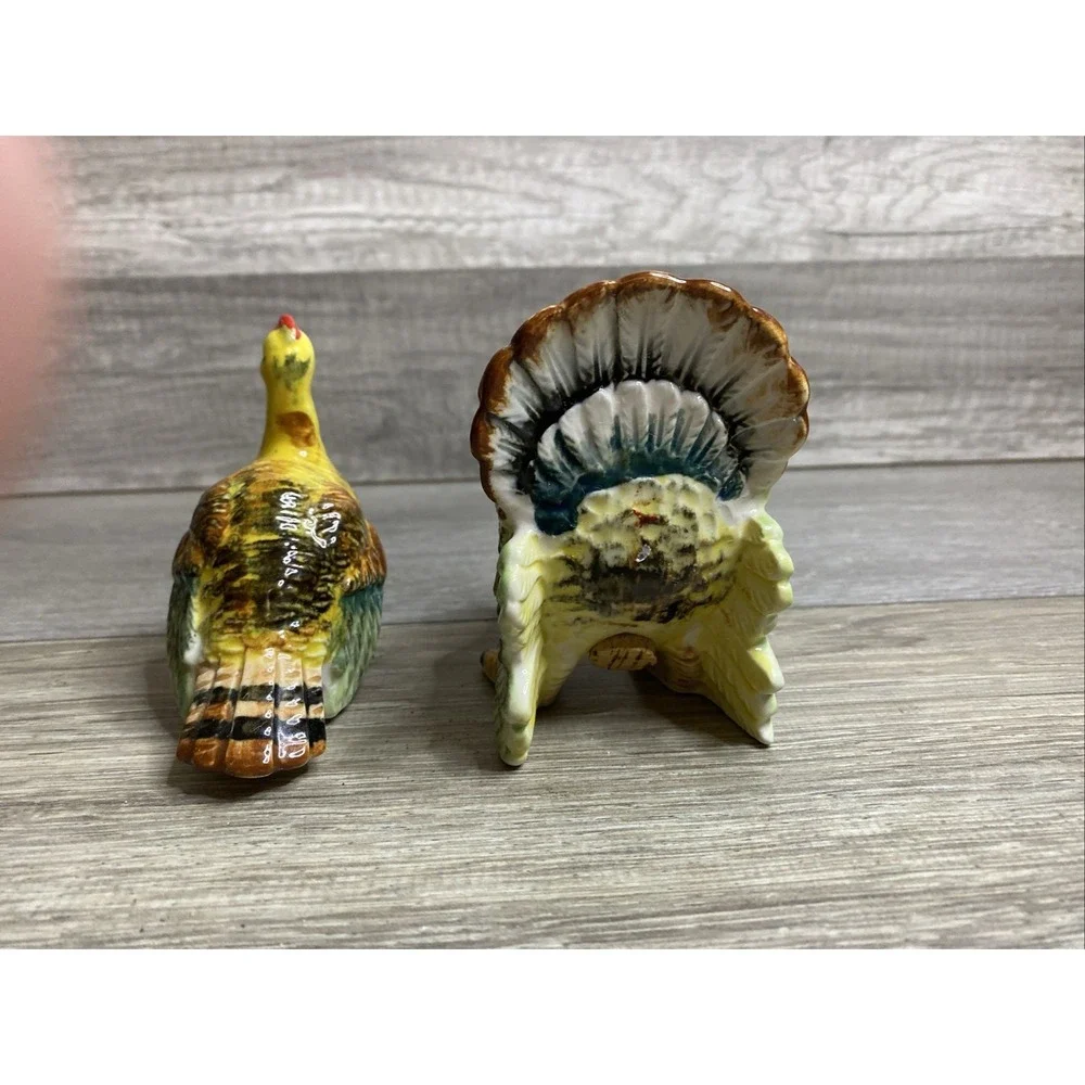 Ceramic Turkey Salt and Pepper Shaker Set W Corks Thanksgiving Seasonal Decor